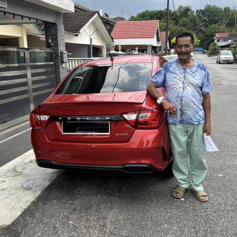 Al-Rizqi verified customer collecting their rental