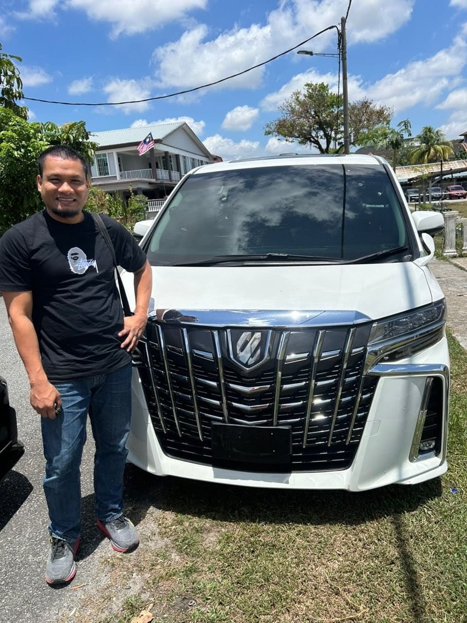 Al-Rizqi verified customer collecting their rental