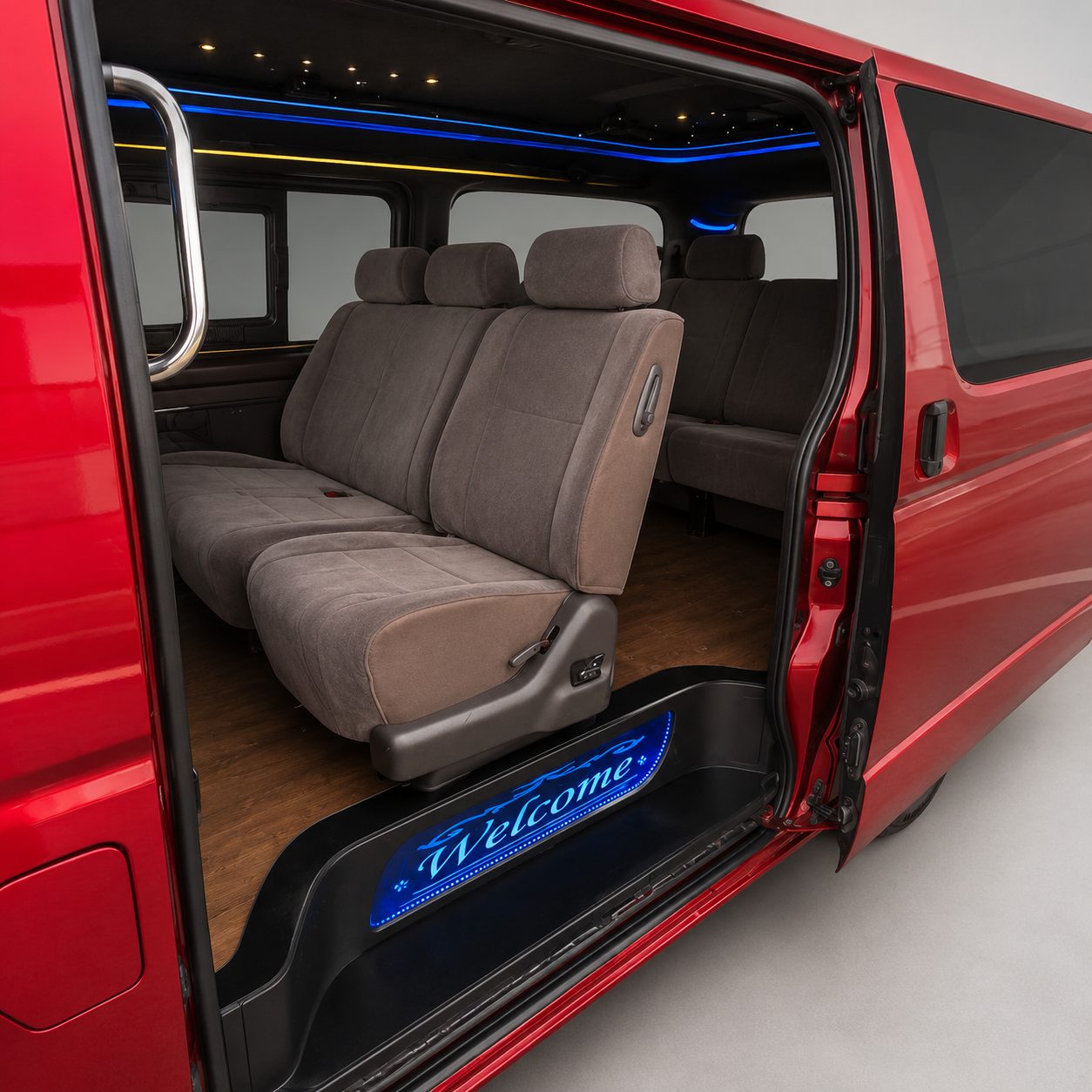 Cabin Entry & Rear Space