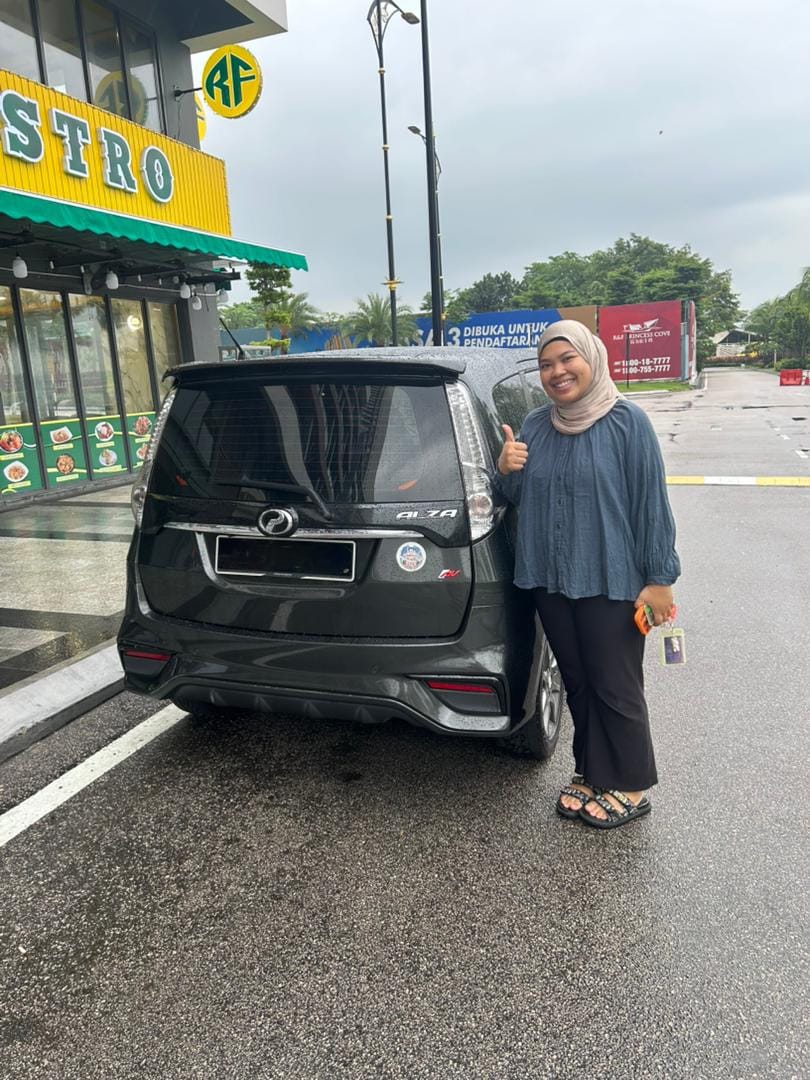 Al-Rizqi verified customer collecting their rental