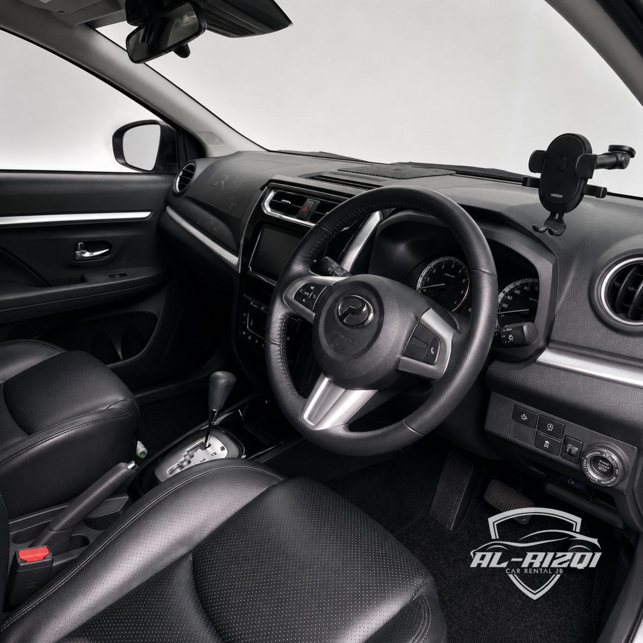 Front Cabin Space