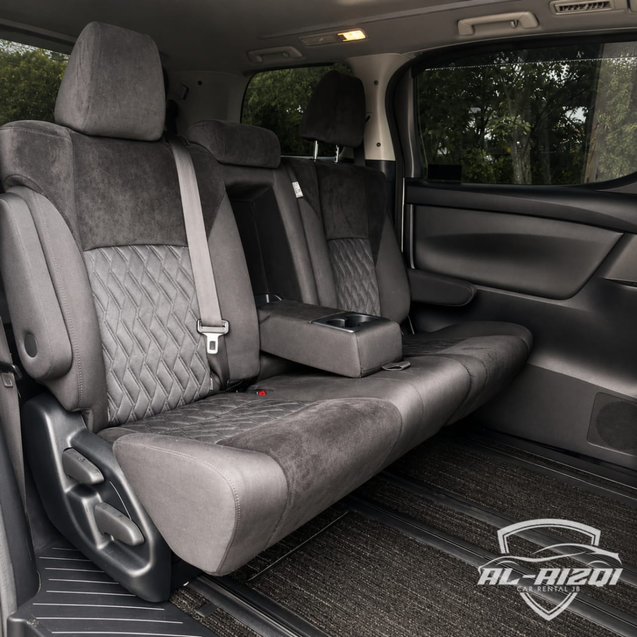 Middle Row 3-Seater